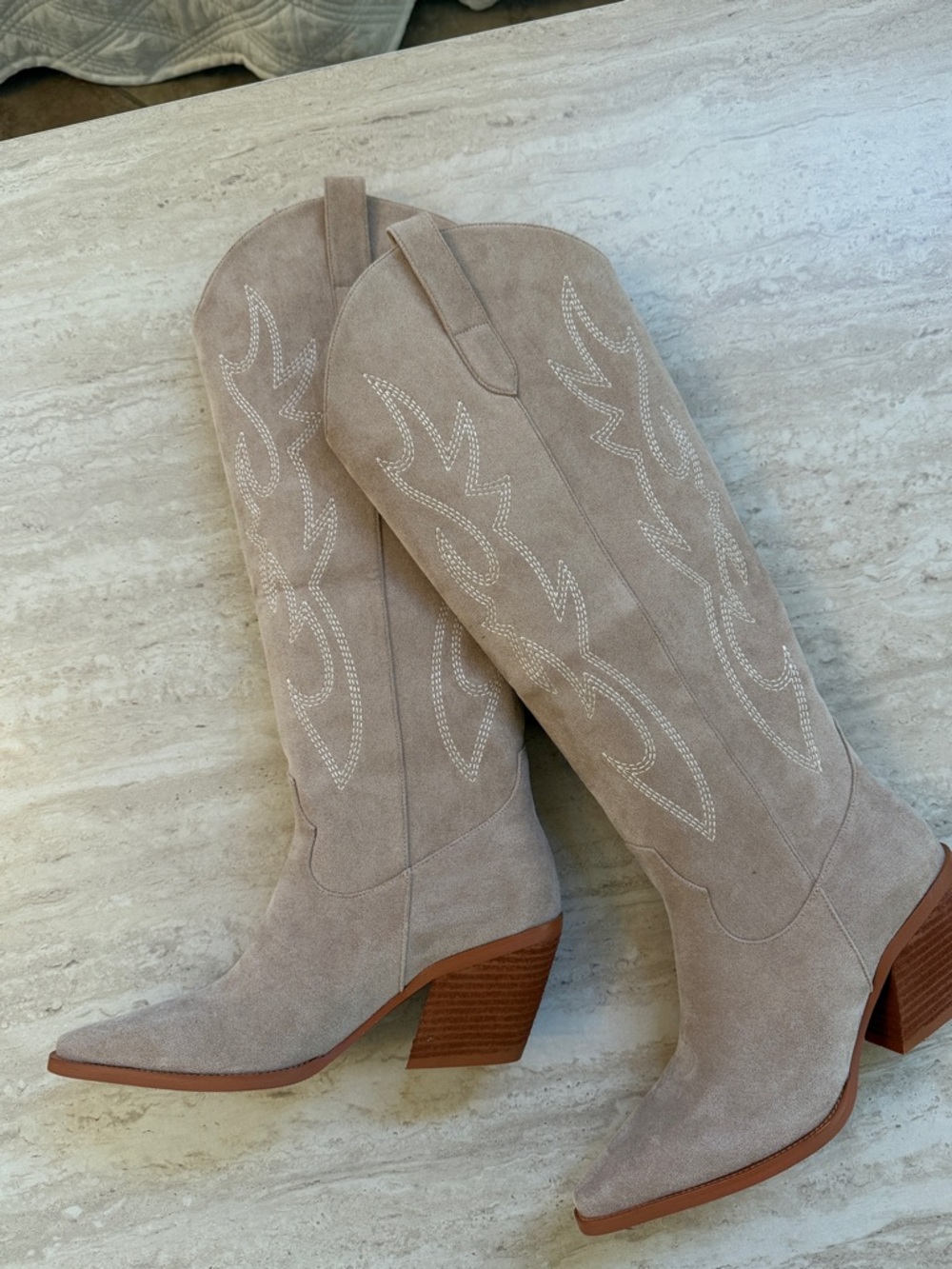 Women's Suede Western Knee-High Boots - Taupe - NWOT - Size women’s 7 - Picture 4 of 5